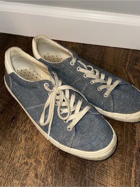 Old Navy Denim-Style Women's Sneakers in Blue and White
